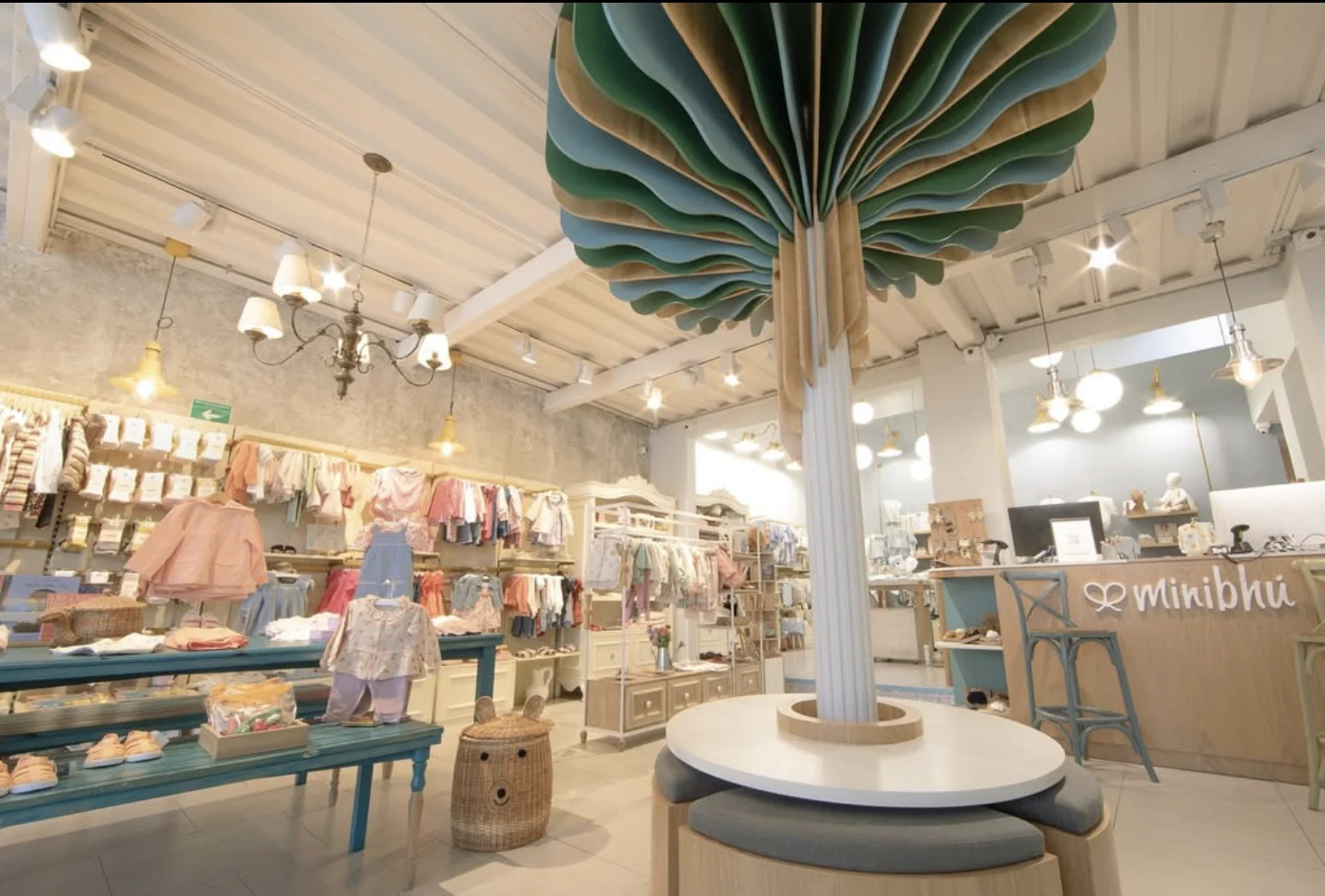Minibhú · flagship store